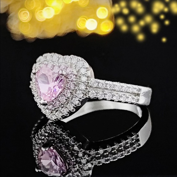 New Women’s 925 Silver Lovely Heart Sapphire Ring - Picture 2 of 4